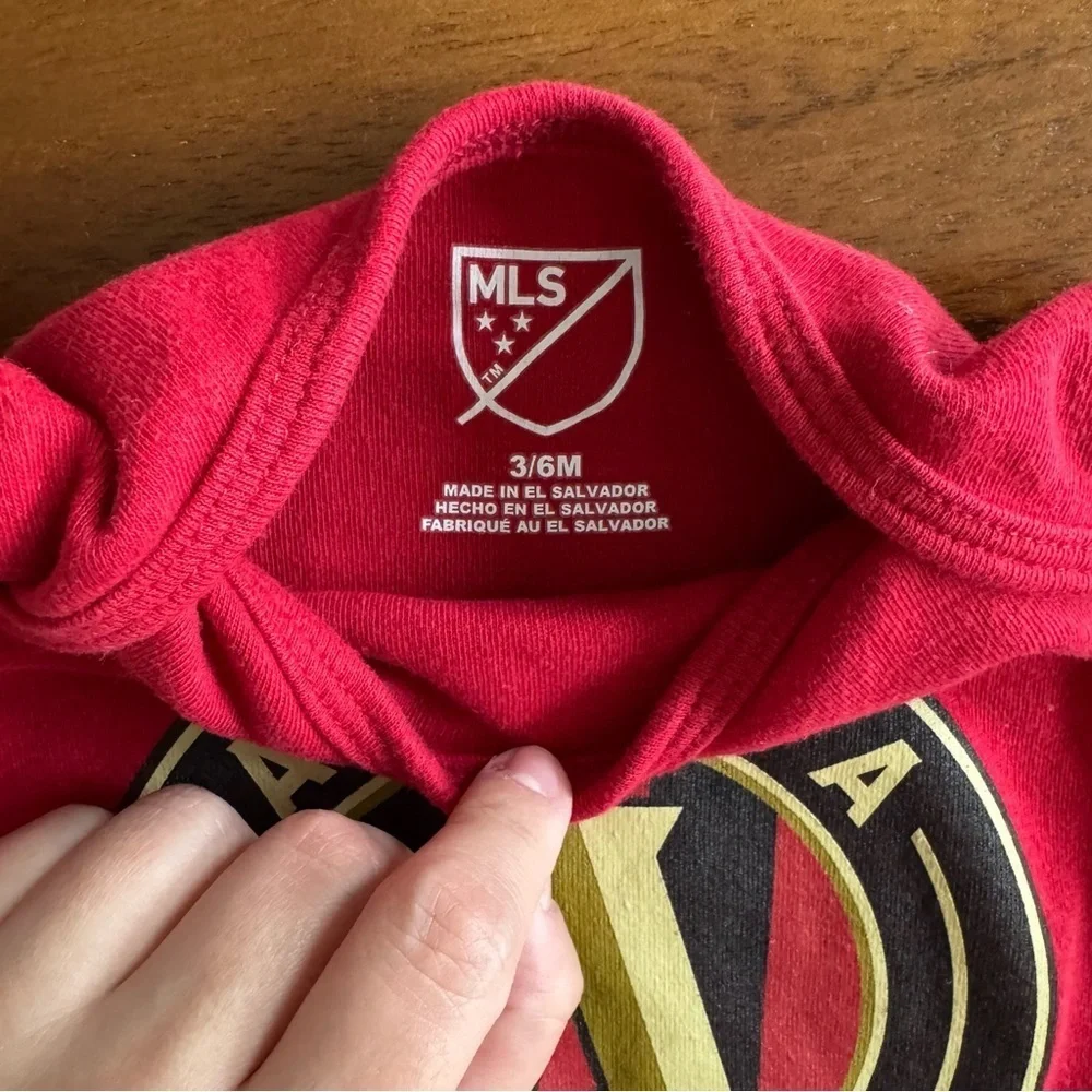 Atlanta United FC  Soccer MLS Red Baby Bodysuit size 3-6M